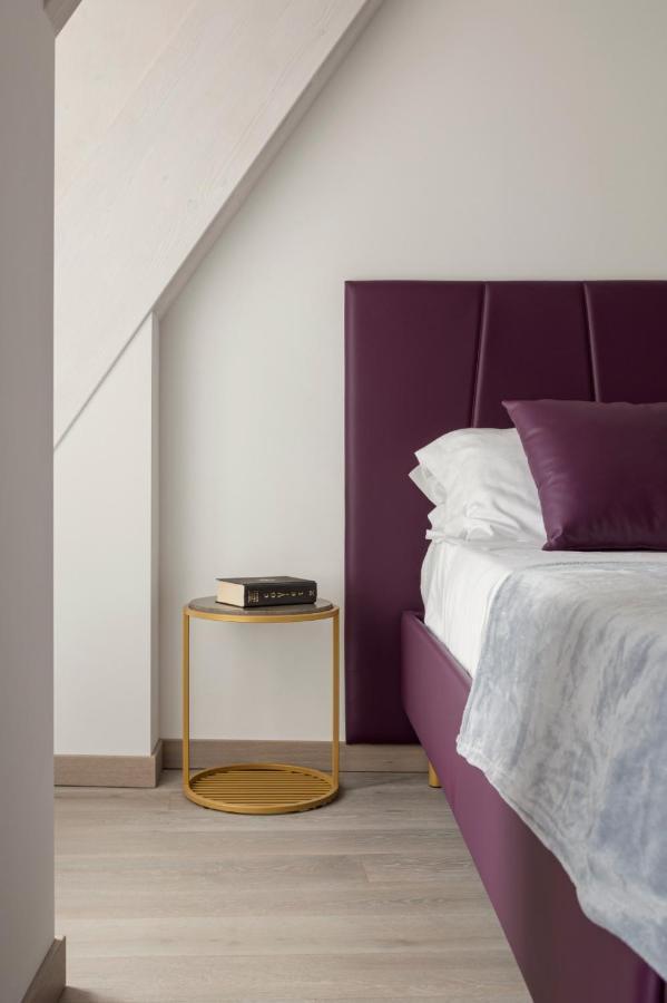 Luxury Suites Rocopom - Lake Front Малграте Екстериор снимка