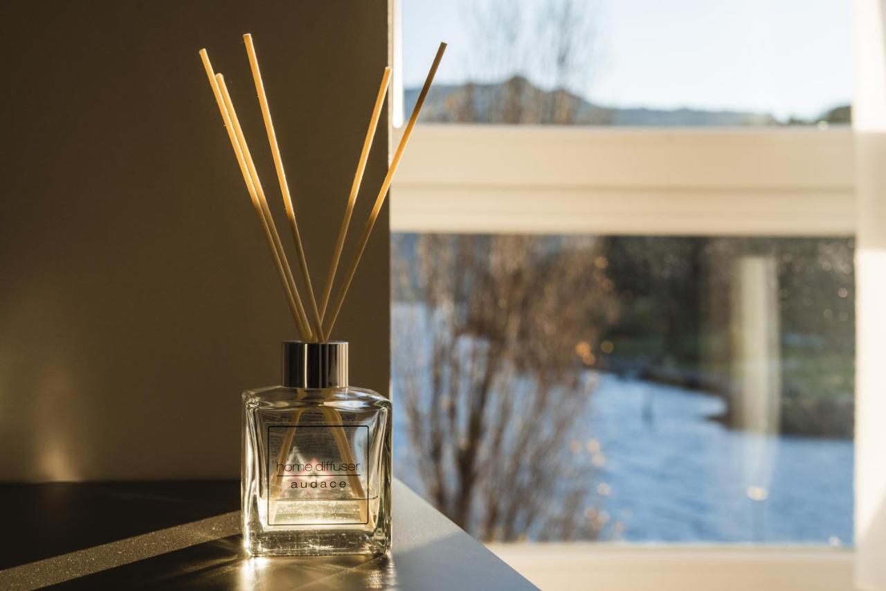 Luxury Suites Rocopom - Lake Front Малграте Екстериор снимка