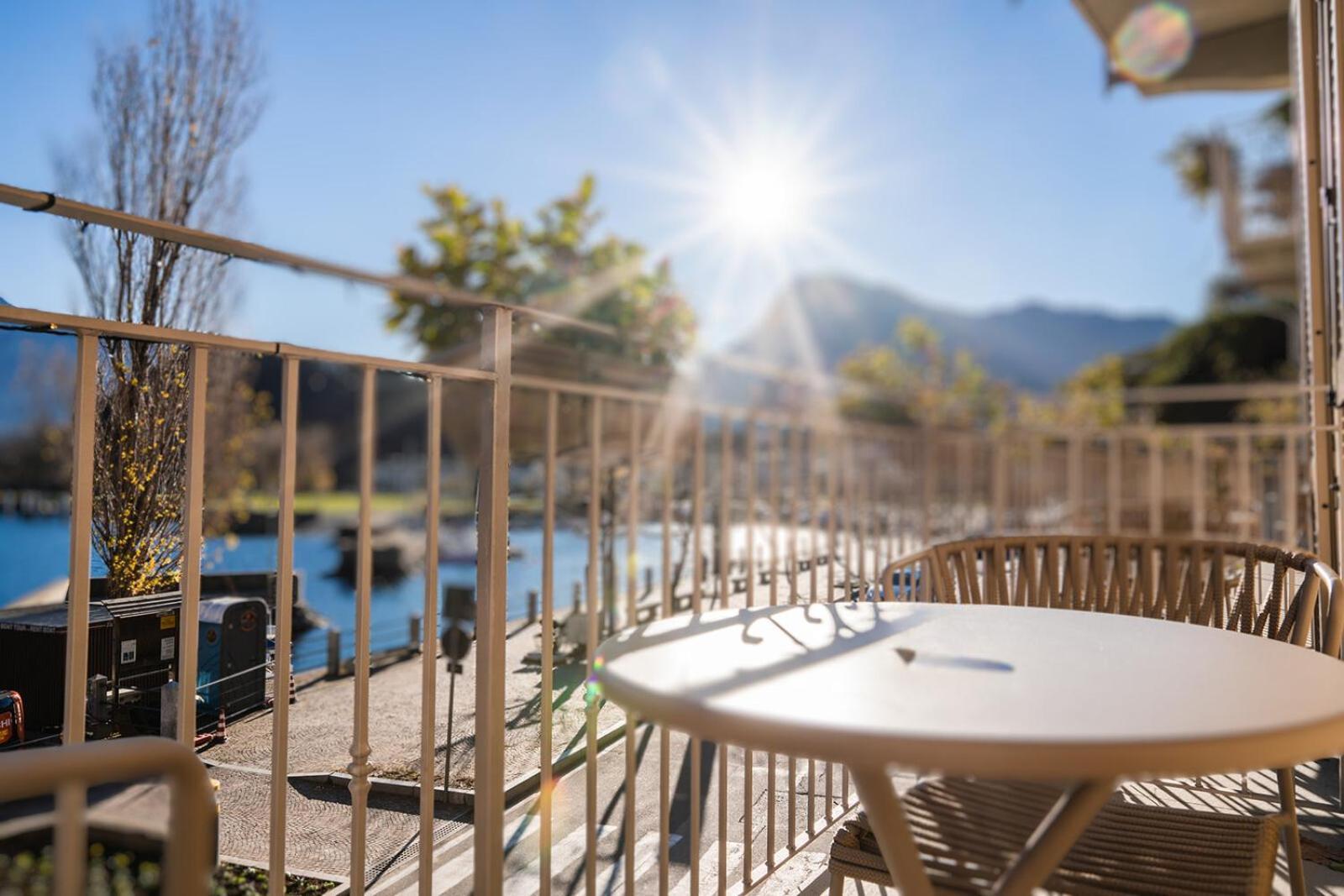 Luxury Suites Rocopom - Lake Front Малграте Екстериор снимка